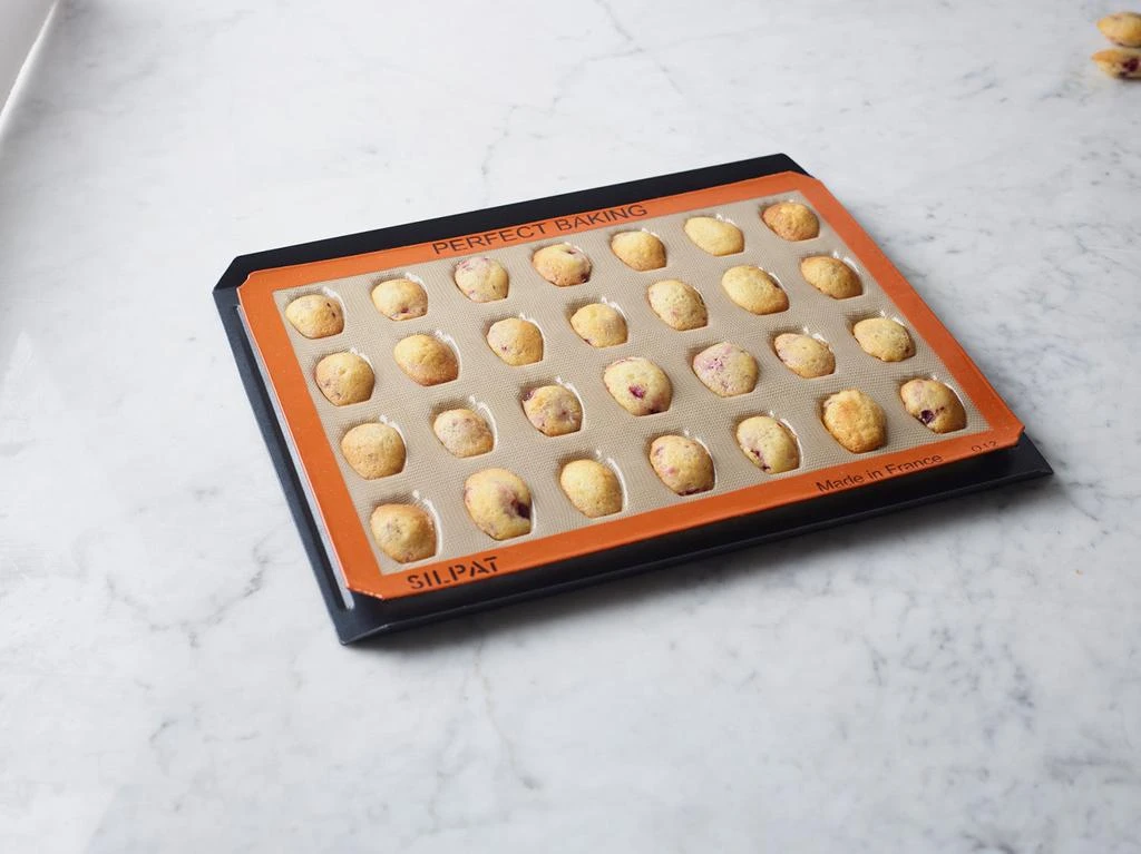 商品Silpat|Cook N' Cool Perforated Baking Tray, 13-1/2" x 16-5/8",价格¥393,第3张图片详细描述