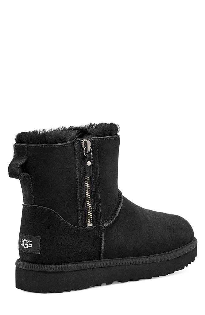 商品UGG|Classic Suede Mini Double Zip Genuine Shearling Boot,价格¥900,第2张图片详细描述