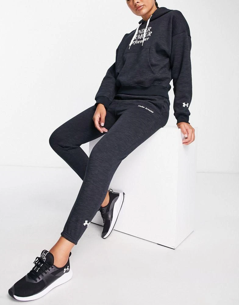 商品Under Armour|Under Armour Essential Script joggers in black,价格¥481,第1张图片