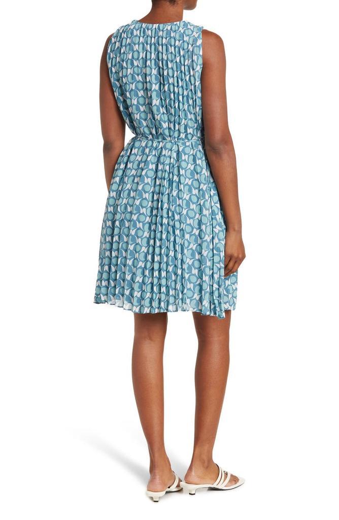 商品MAXSTUDIO|V-Neck Sleeveless Tie Waist Shift Dress,价格¥301,第4张图片详细描述
