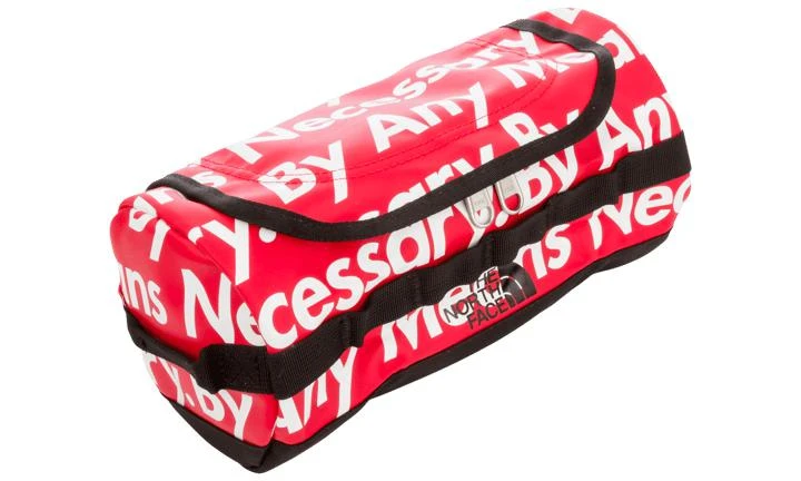 商品Supreme|Supreme TNF Base Camp Travel Canister,价格¥3064,第1张图片