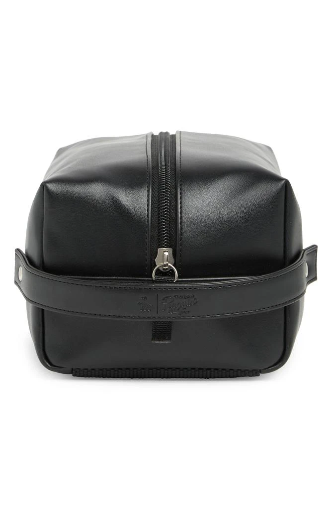 商品Original Penguin|Modern Zip Dopp Case,价格¥80,第3张图片详细描述