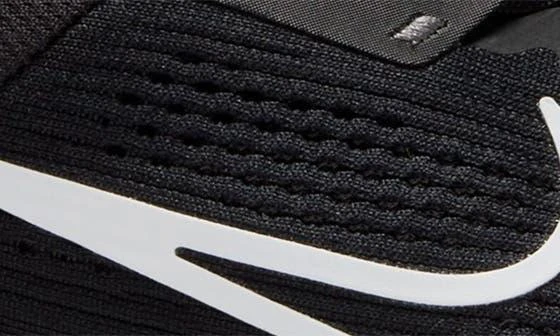 Quest 6 Running Shoe 商品