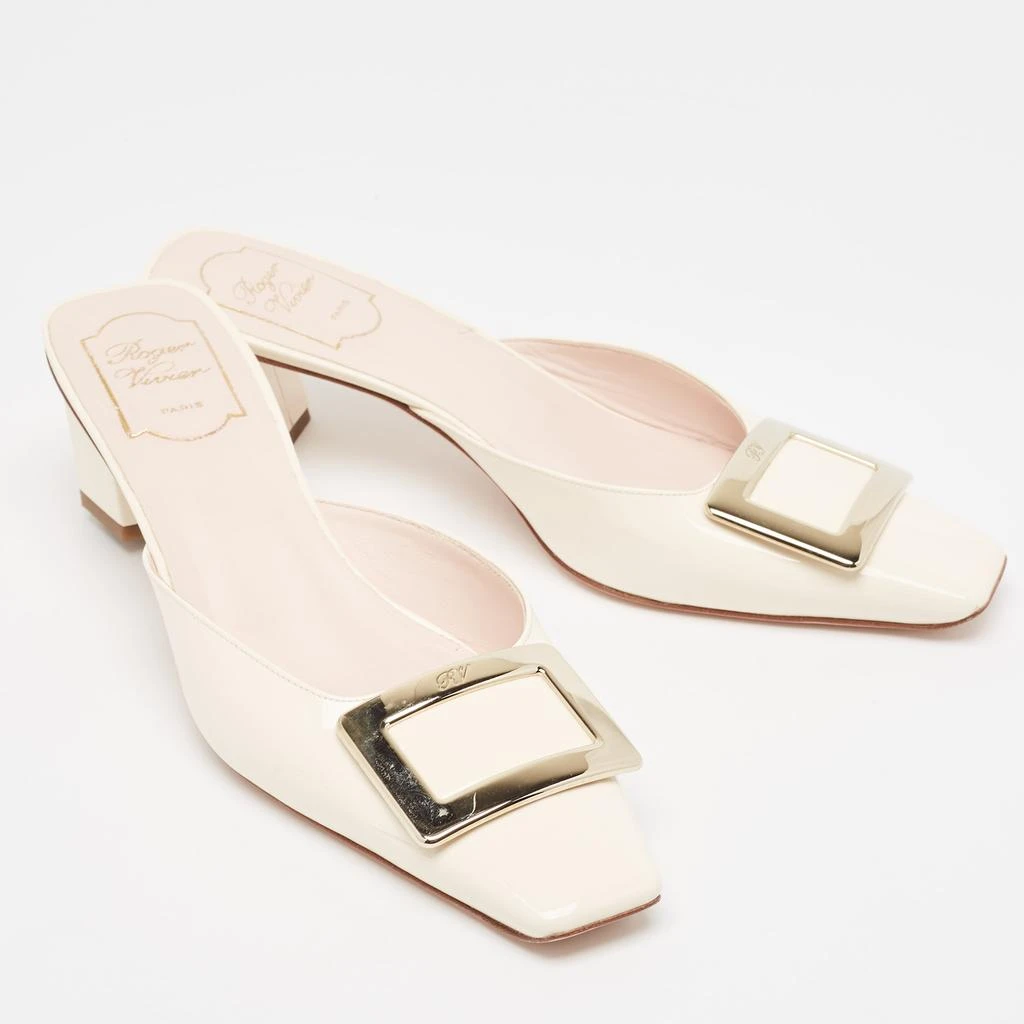 商品[二手商品] Roger Vivier|Roger Vivier Cream Patent Leather Belle Vivier  Mules Size 39,价格¥3809,第4张图片详细描述