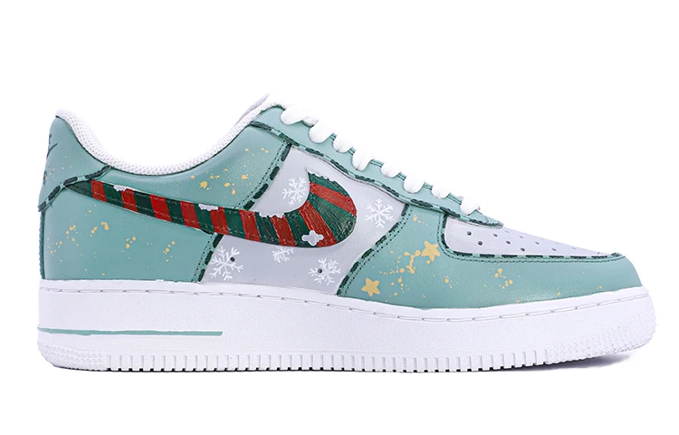 商品[国内直发] NIKE|【定制球鞋】  Air Force 1 07 空军一号 人造革 圣诞夜 麋鹿 雪花 防滑耐磨轻便 低帮 板鞋 女款 灰绿,价格¥775,第3张图片详细描述