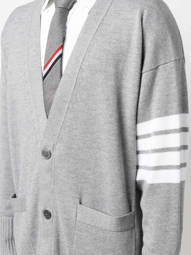 商品Thom Browne|THOM BROWNE ELONGATED CARDIGAN W/ 4BAR IN FINE MERINO WOOL,价格¥4670,第5张图片详细描述