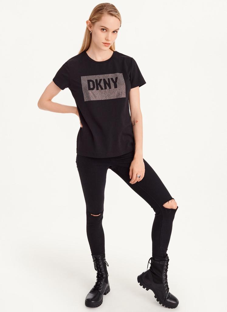 商品DKNY|Rhinestone Box Logo Tee,价格¥442,第4张图片详细描述