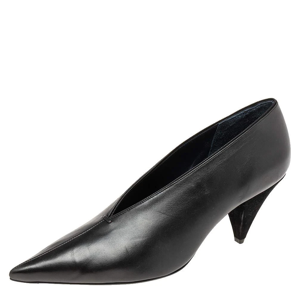 商品Celine|Celine Black Leather V Neck Pointed-Toe Pumps Size 38.5 ,价格¥2687,第1张图片