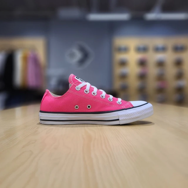 商品Converse|【韩国直邮|包邮包税】匡威 女士 CHUNK TAYLOR ALL STAR SEASONAL 颜色 超粉色 LOW 帆布鞋 CTAS OX HYPER PINK 170157C,价格¥414,第1张图片