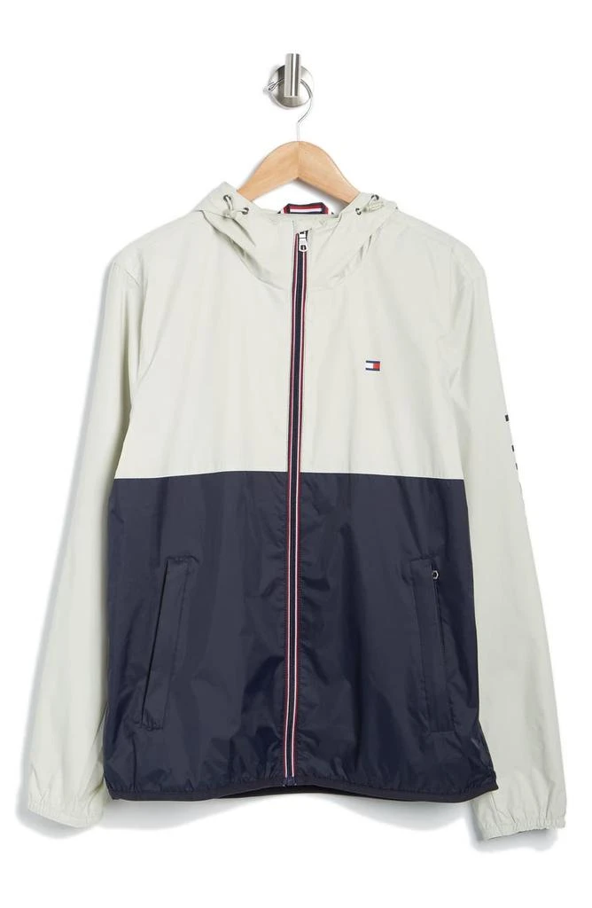 商品Tommy Hilfiger|Colorblock Hooded Rain Jacket,价格¥441,第3张图片详细描述