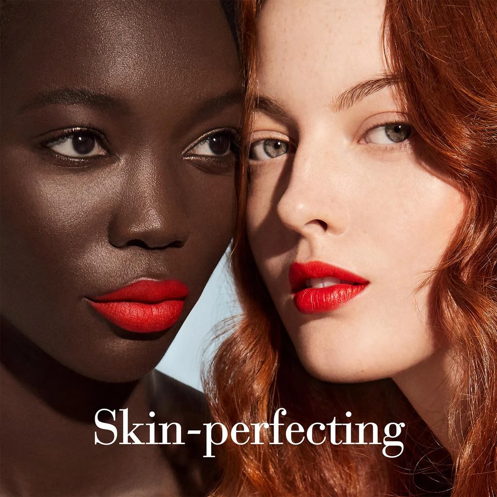 Elizabeth Arden Flawless Finish Skincaring Foundation with Hyaluronic Acid, Vitamin C & E 30ml 商品