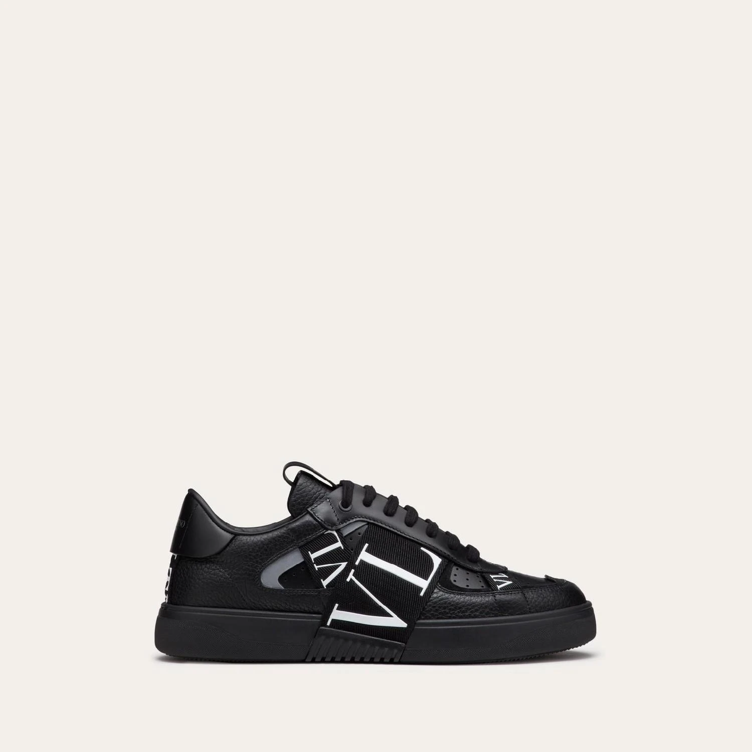 商品Valentino|【预售】 华伦天奴 24秋冬 男士 休闲运动鞋 SNEAKERS VLTN EN VEAU ET RUBANS 4Y2S0C58WRQ_0NO,价格¥6575,第1张图片