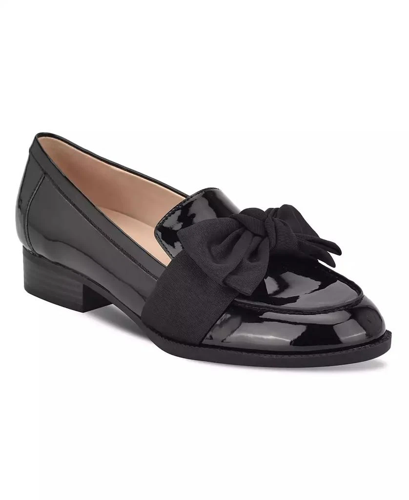 商品Bandolino|Women's Lindio Bow Slip-On Tailored Loafers,价格¥348,第1张图片