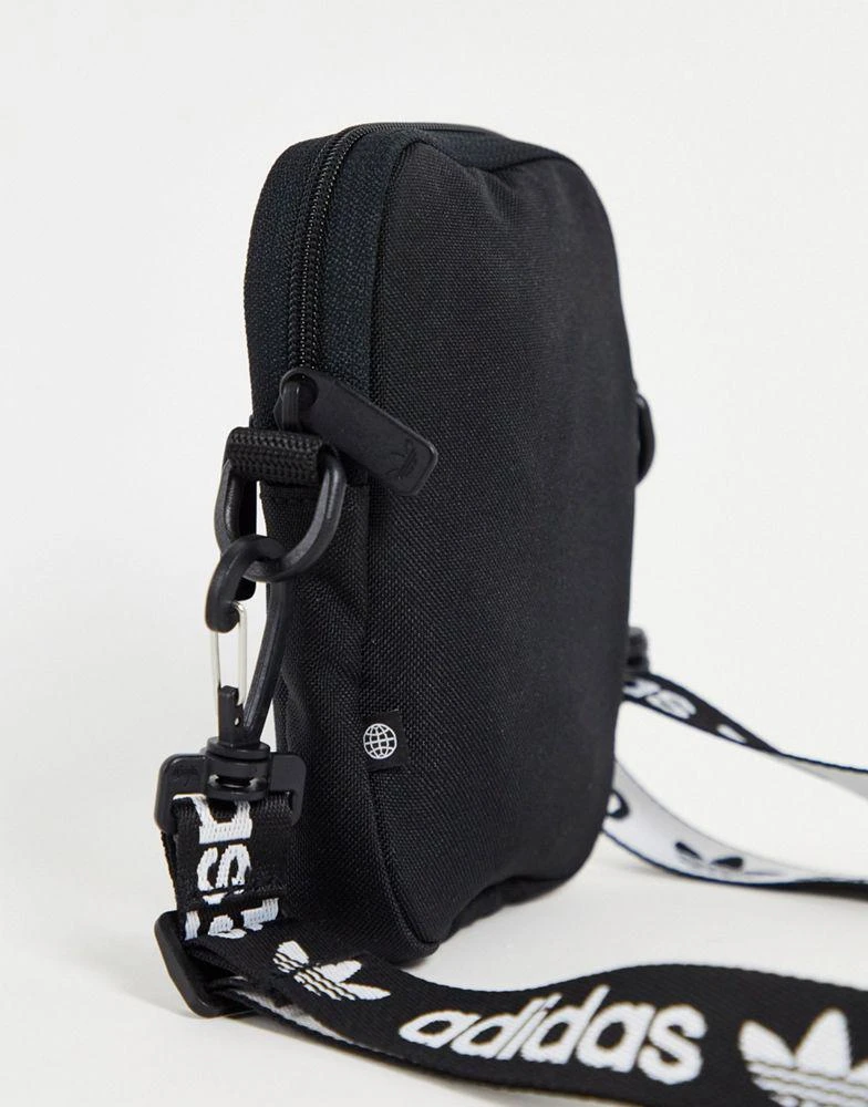 商品Adidas|adidas Originals adicolor across body bag with branded strap in black,价格¥176,第3张图片详细描述