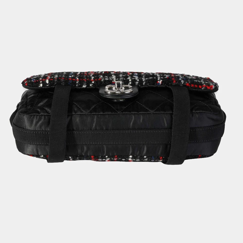 商品[二手商品] Chanel|Chanel Black Tweed/Nylon Astronaut Essentials Flap Shoulder Bag,价格¥25175,第4张图片详细描述