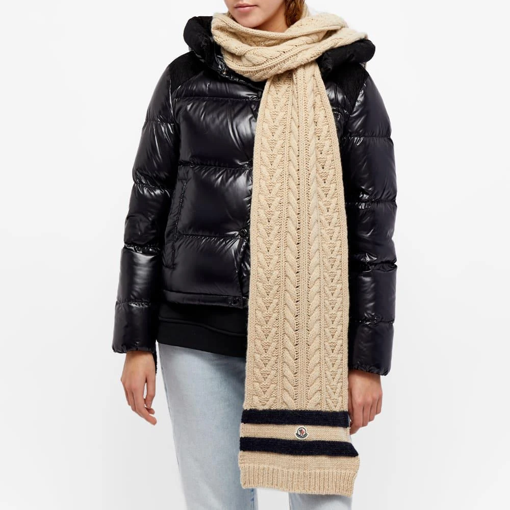 商品Moncler|Moncler Cable Knit Scarf,价格¥5493,第3张图片详细描述