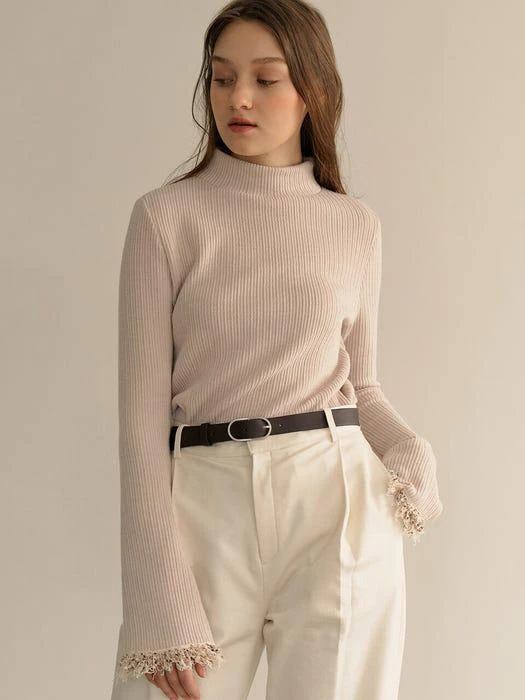商品MONTS|Half Neck Bell Sleeve T-shirt_Beige,价格¥461,第1张图片