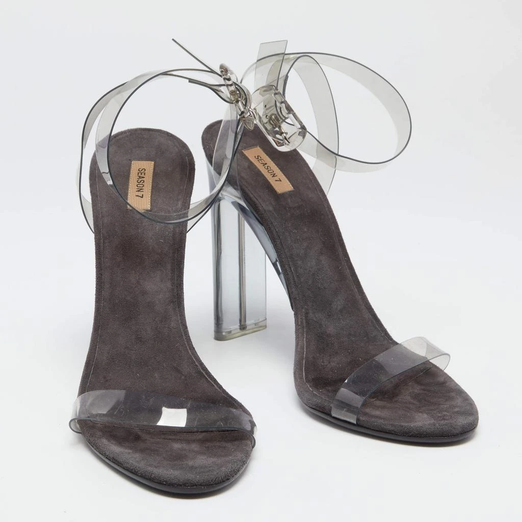商品[二手商品] YEEZY|Yeezy Grey PVC  Season 7 Open Toe Ankle Strap Sandals Size 40,价格¥1253,第4张图片详细描述