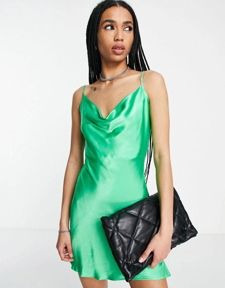 商品Bershka|Bershka cowl neck satin mini dress in green,价格¥117,第1张图片