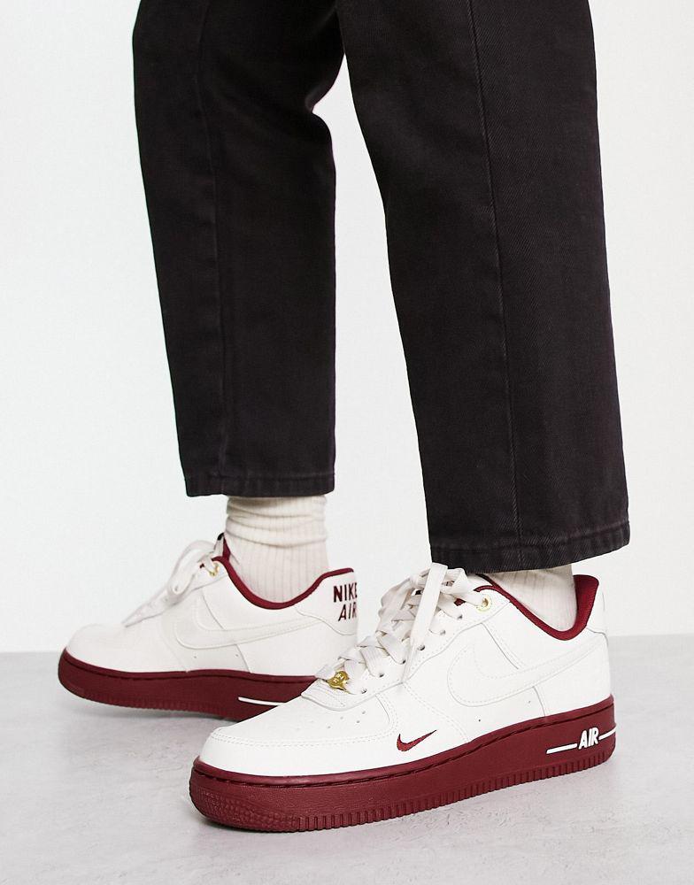 商品NIKE|女款 耐克 Air Force 1 '07 休闲鞋 空军一号 40周年特别版,价格¥1017,第1张图片