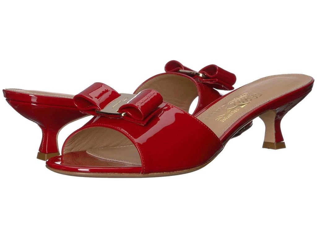 商品Salvatore Ferragamo|Ginostra 小猫跟,价格¥4393,第1张图片
