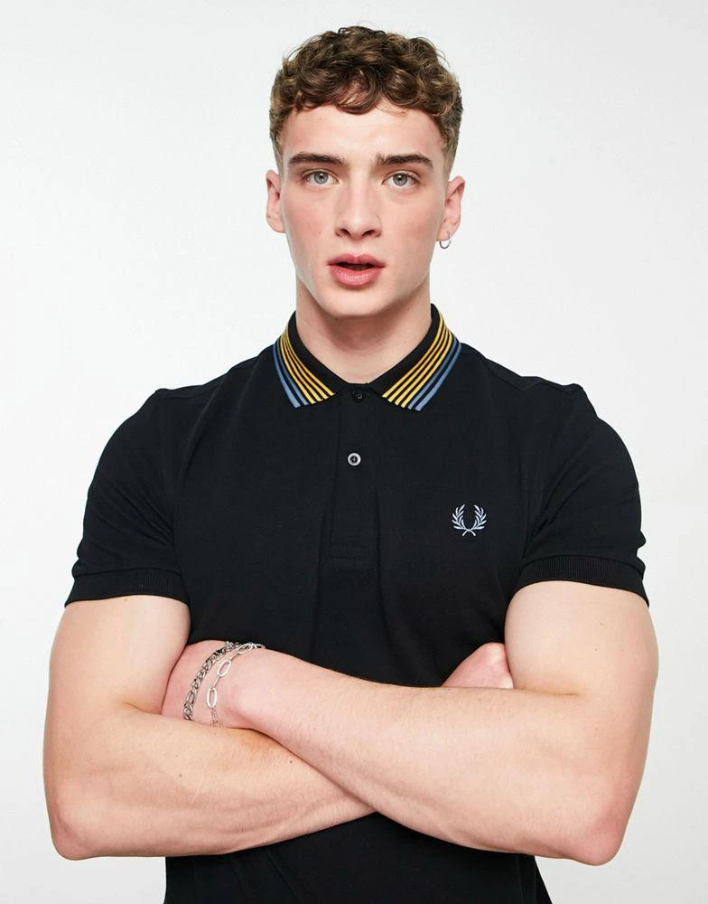 商品Fred Perry|Fred Perry stripe collar polo shirt in black,价格¥483,第2张图片详细描述