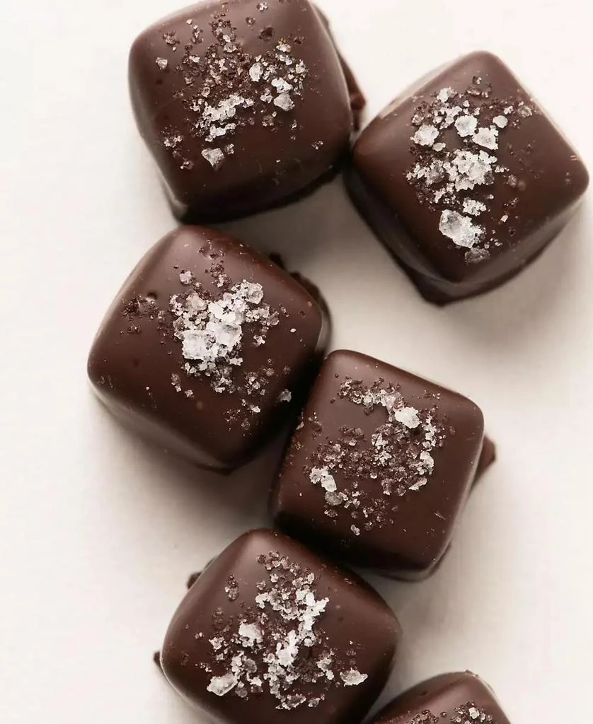 商品Bixby Chocolate|Dark Chocolate Sea Salted Caramels Gift Box, 16 Piece,价格¥111,第4张图片详细描述