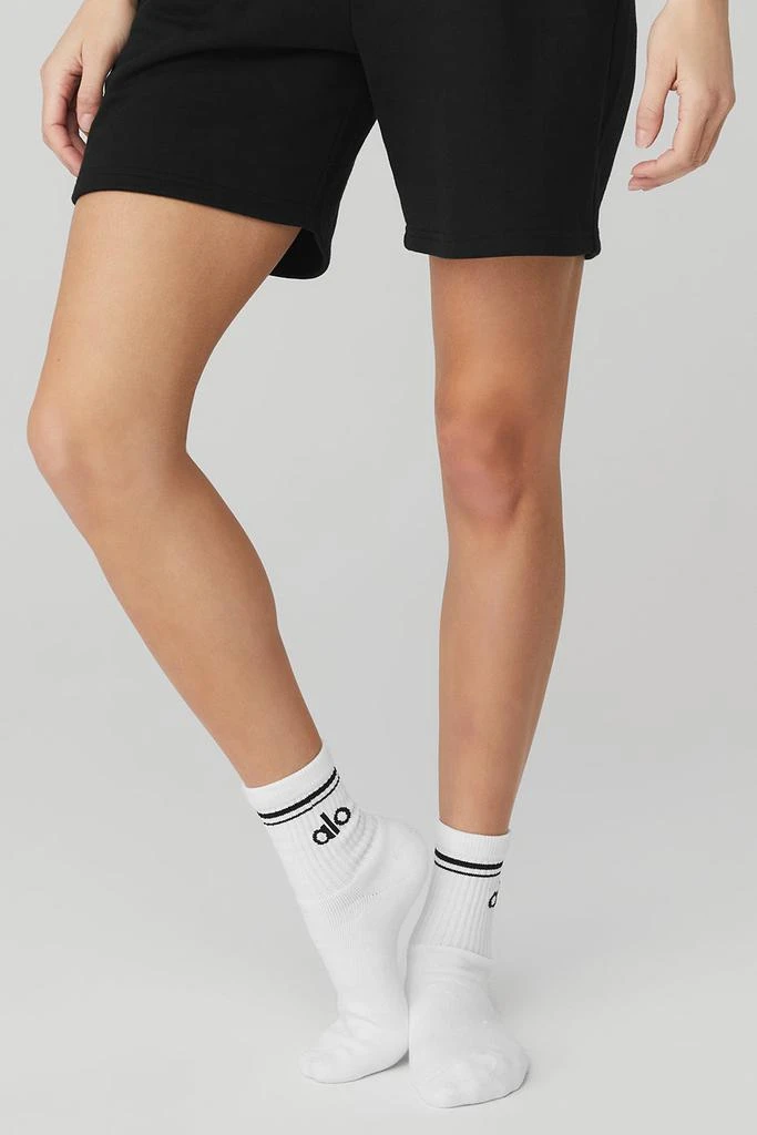 商品Alo|Unisex Half-Crew Throwback Sock - White/Black,价格¥211,第2张图片详细描述