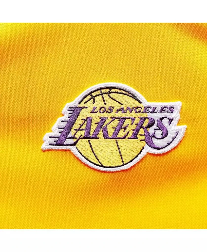 商品Mitchell & Ness|Men's Gold Los Angeles Lakers 2002 NBA Finals Hardwood Classics On-Court Authentic Sleeveless Shooting Shirt,价格¥943,第5张图片详细描述