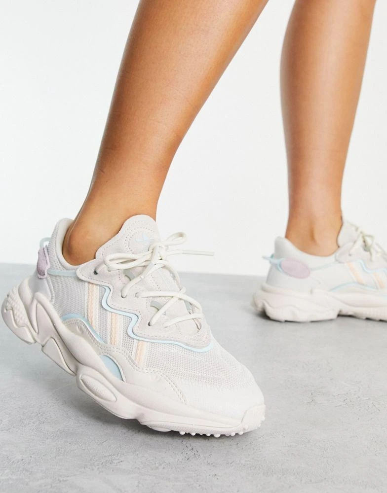 商品Adidas|adidas Originals Ozweego trainers in off white with pale blue details,价格¥888,第2张图片详细描述