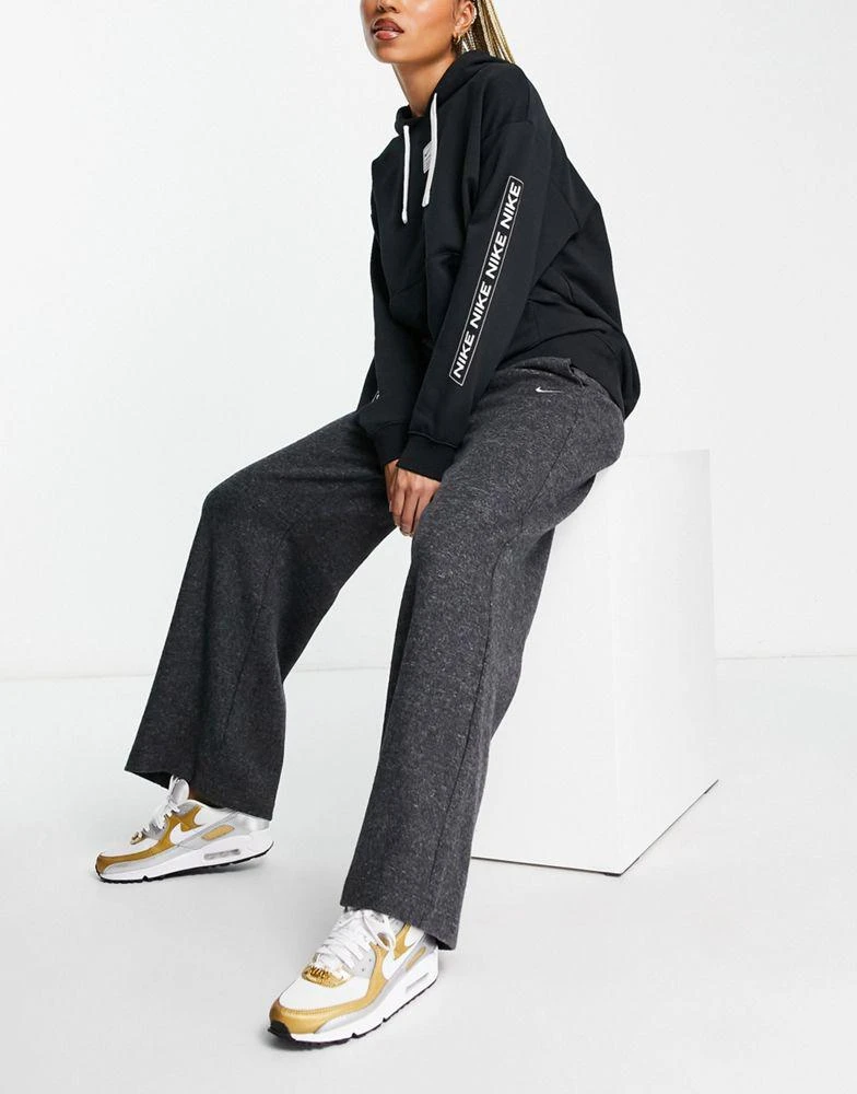 商品NIKE|Nike Training Therma-FIT cosy wide joggers in black,价格¥313,第3张图片详细描述