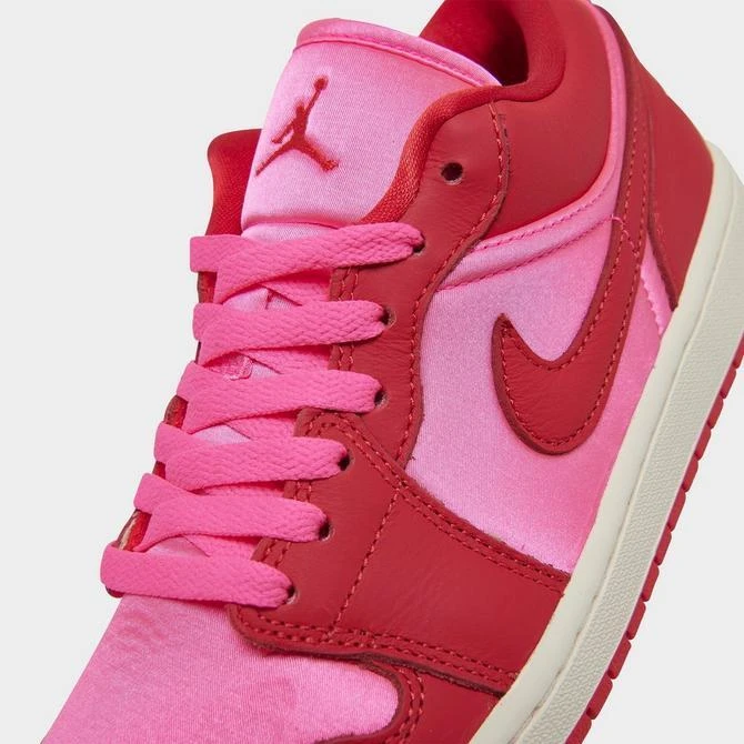 商品Jordan|Women's Air Jordan Retro 1 Low SE Casual Shoes,价格¥447,第3张图片详细描述