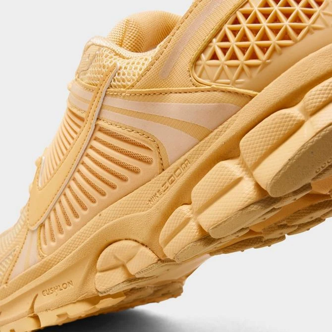 商品NIKE|Men's Nike Zoom Vomero 5 Casual Shoes,价格¥1189,第3张图片详细描述