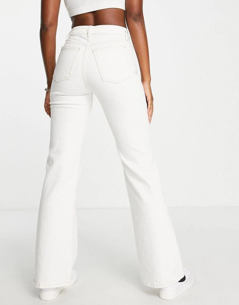 商品Topshop|Topshop mid rise relaxed flare jeans in white,价格¥356,第2张图片详细描述