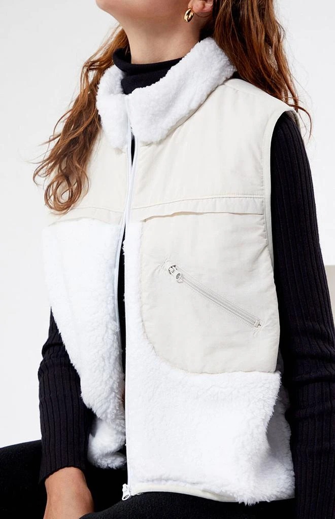 商品PacSun|Flex Sherpa Fleece Vest,价格¥111,第3张图片详细描述