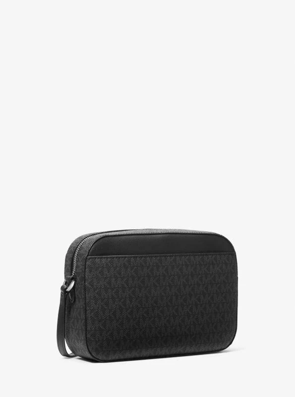 Jet Set Large Logo Crossbody Bag 商品