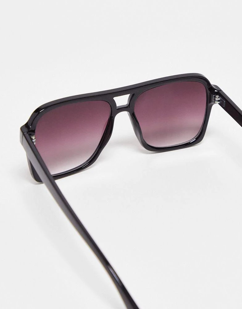 商品ASOS|ASOS DESIGN 70's aviator sunglasses in black with gradient lens,价格¥126,第2张图片详细描述