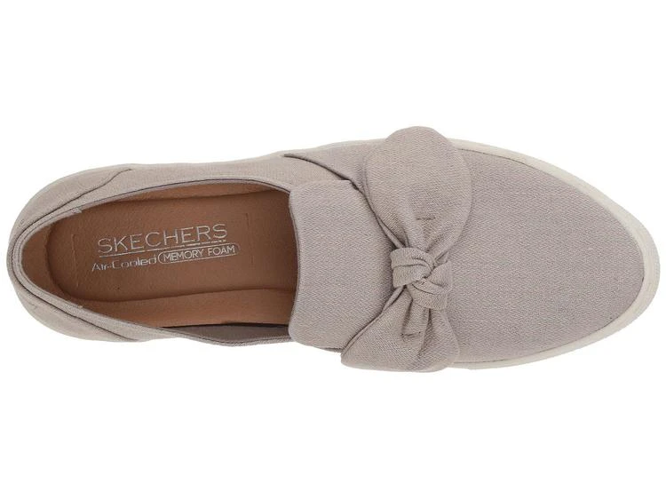 商品SKECHERS|Vapor - Bow Time,价格¥277,第2张图片详细描述