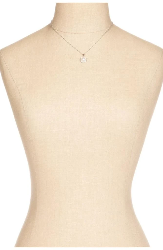 商品Splendid Pearls|8.5-9mm White Freshwater Pearl & CZ Halo Pendant Necklace & Stud Earrings Set,价格¥522,第5张图片详细描述
