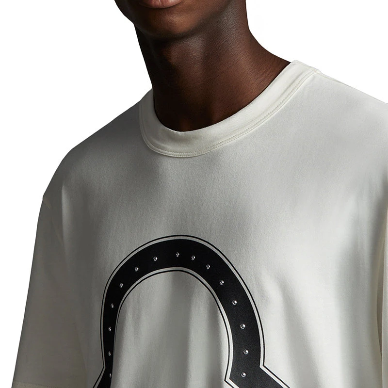 商品Moncler|【预售3-7天】Moncler/蒙克莱 22年秋冬新款 男士浅褐色纯棉铆钉徽标短袖T恤H10918C000158390T02B,价格¥1992,第4张图片详细描述