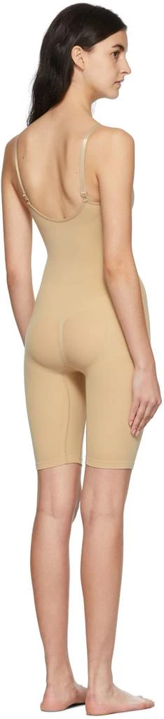 商品SKIMS|Beige Seamless Sculpt Sculpting Mid-Thigh Bodysuit,价格¥576,第3张图片详细描述