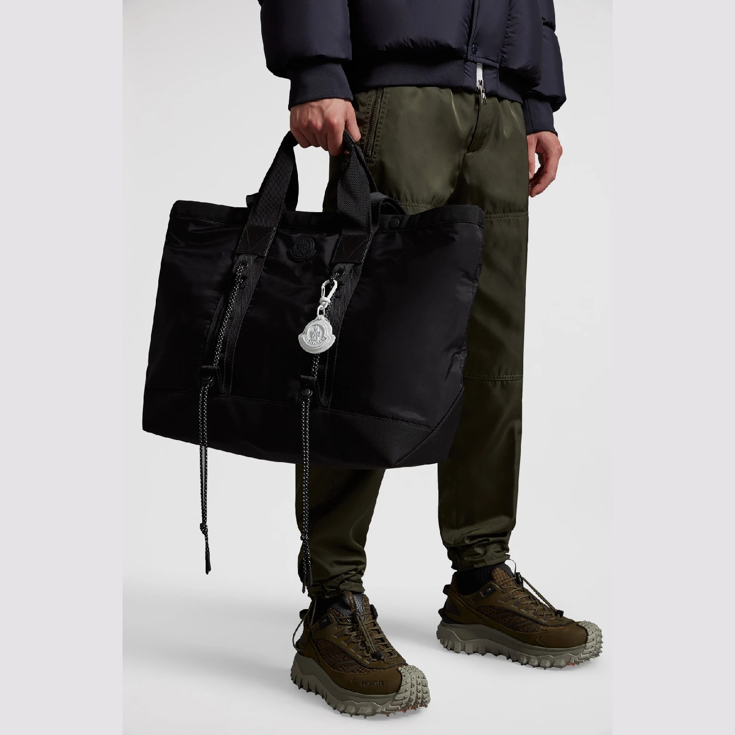 【预售】 MONCLER 盟可睐 25春夏 男士 钥匙扣 男女款标识皮革钥匙扣 J209A6F00002M2489032  商品