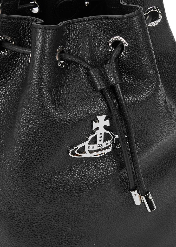 商品Vivienne Westwood|Carrie black grained leather bucket bag,价格¥2933,第5张图片详细描述