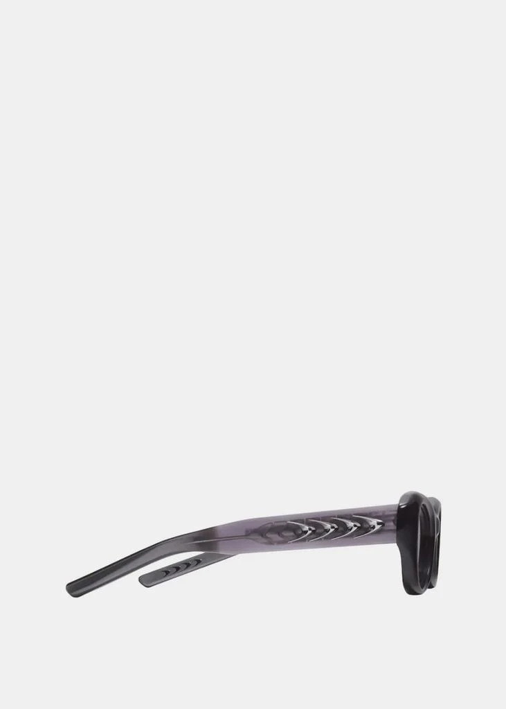 商品GENTLE MONSTER|Gentle Monster JULES-G11 Sunglasses,价格¥2663,第3张图片详细描述