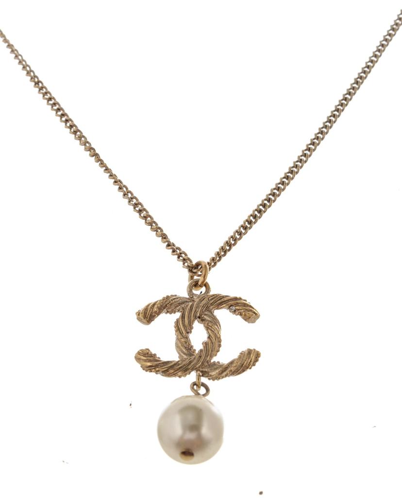 Chanel CC Dangle Pearl Pendant Gold-tone Necklace商品第2张图片规格展示