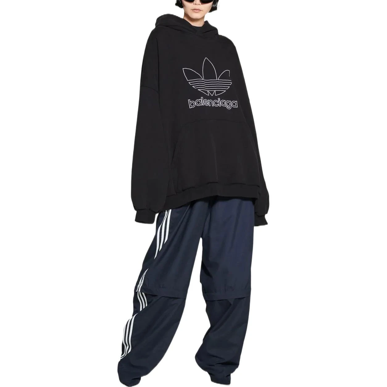 商品[国内直发] Balenciaga|巴黎世家 x adidas originals 联名款 SS23 Logo字母印花连帽卫衣 宽松版型 男女同款 黑色,价格¥5098,第7张图片详细描述