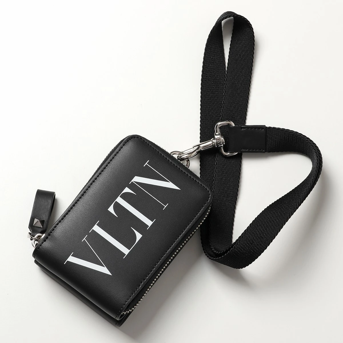商品Valentino|VALENTINO 男黑色男士零钱包 VY2P0S41-JBS-0NO,价格¥2634,第1张图片