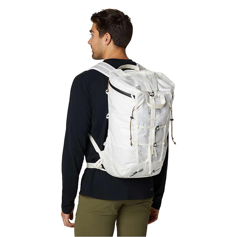 商品Mountain Hardwear|Mountain Hardwear Alpine Light 28 Backpack,价格¥1599,第5张图片详细描述