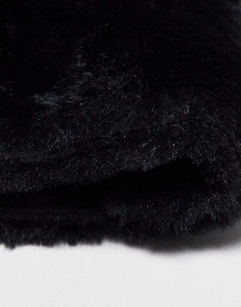 商品COLLUSION|COLLUSION Unisex faux fur bucket hat in black,价格¥112,第4张图片详细描述