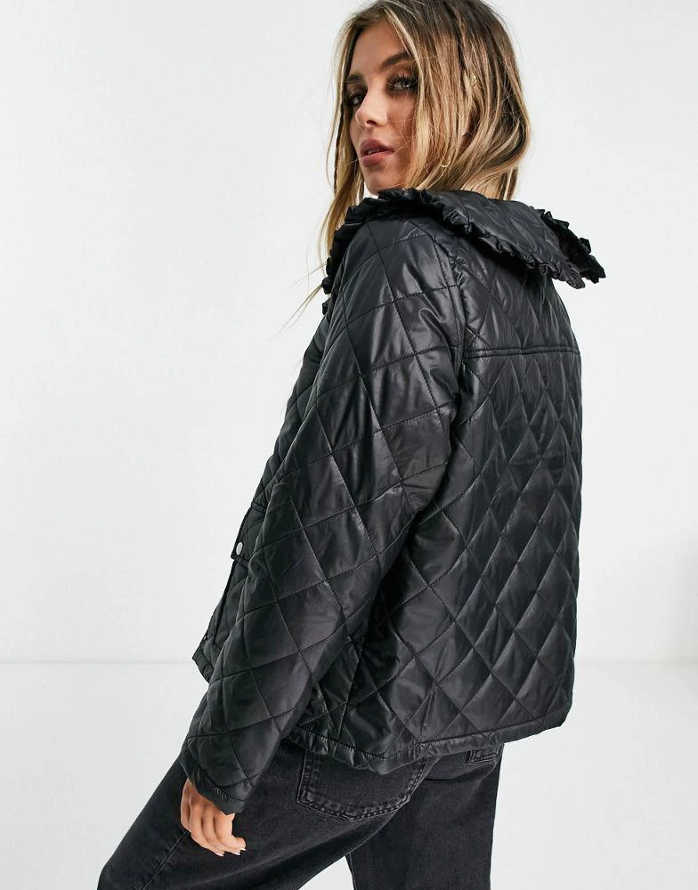 商品HYPE|Violet Romance quilted jacket with collar detail in black,价格¥215,第2张图片详细描述